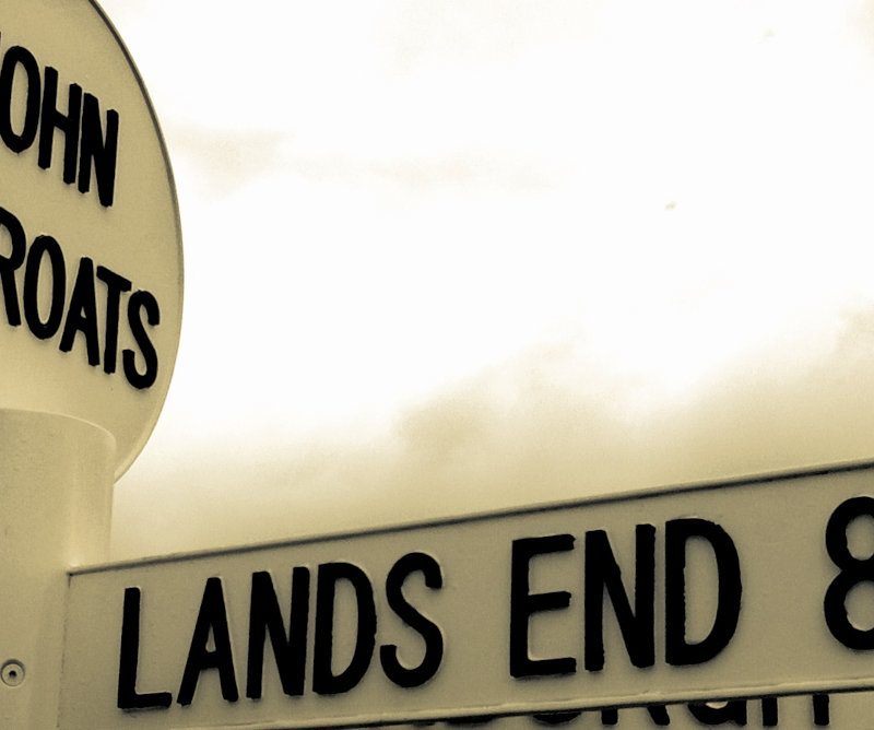 Sign at John O'Groats showing distance to Lands' End